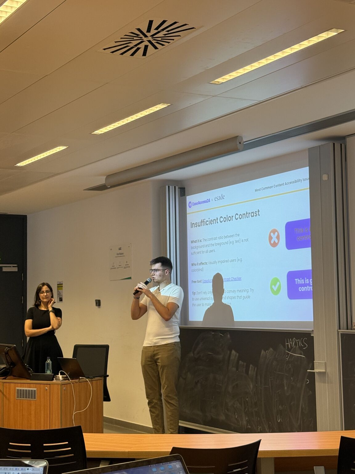 Leonardo Zmajshek speaking beside Martina Pocchiari during an Esade accessibility lecture.